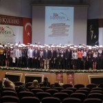 meslege-adimlarini-ilk-baretlerini-takarak-attilar
